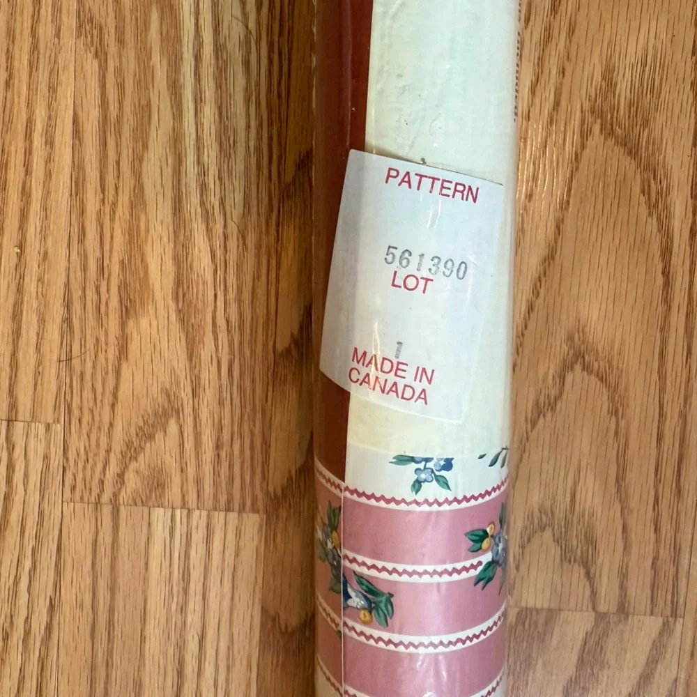 NWT big Waverley,Floral.Pre-pasted wall/shelf liner covering.